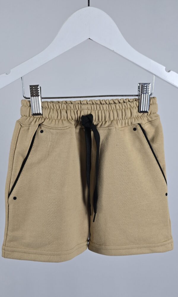 Short Rustico Liso con Cordon Vivos y Puntitos Combinados