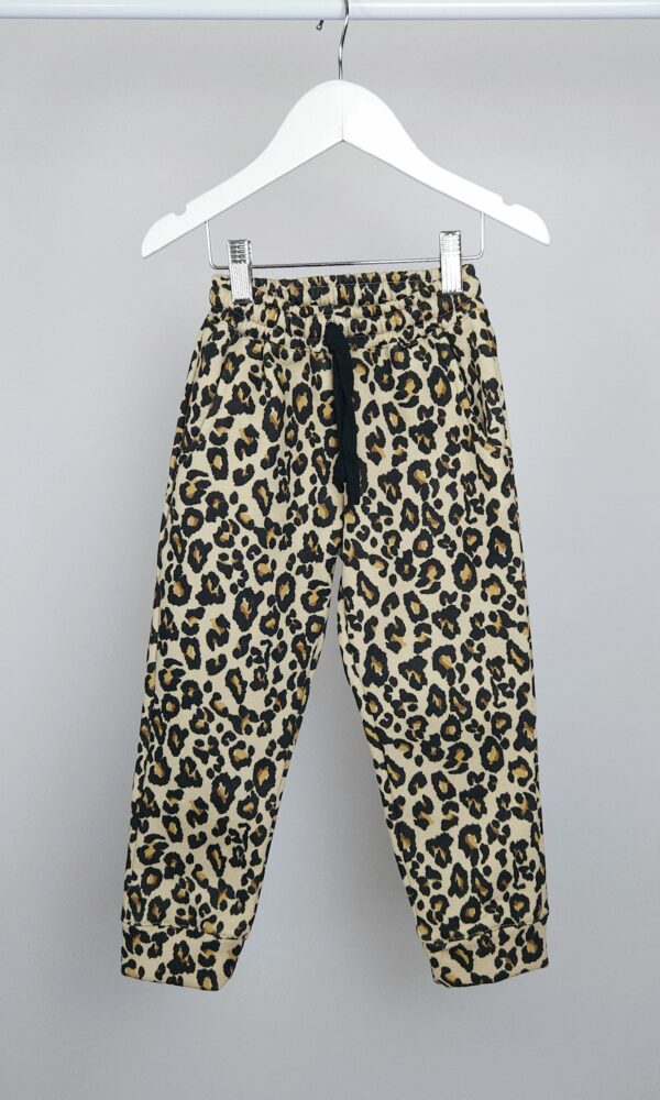 Pantalon Nena Friza Animal Print con Puño y Cordon