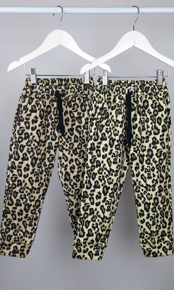Alternative view of Pantalon Nena Friza Animal Print con Puño y Cordon